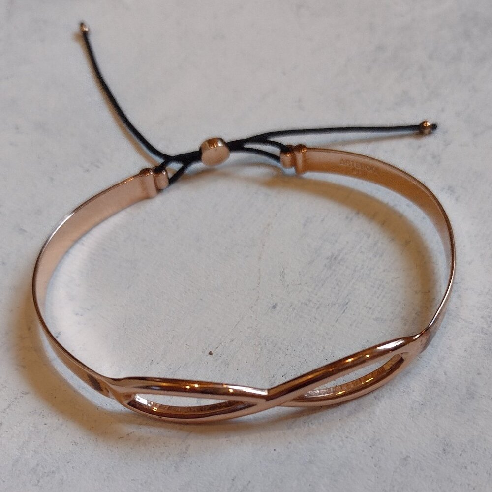 Infinity bracelet